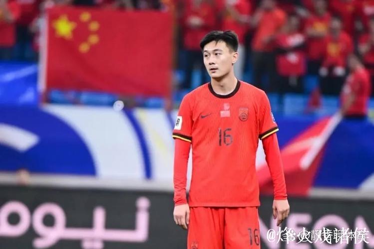 蒋圣龙突遭伤病出战世预赛存疑 国足后防严重减员