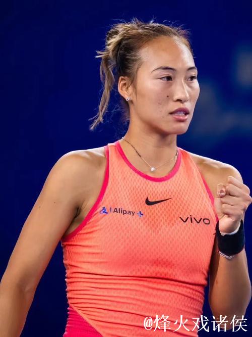 郑钦文伤退之后,还能看谁?瑜美人!球赢了,但王欣瑜还缺副合适的太阳镜…… 郑钦文伤退之后,还能看谁?瑜美人!球赢了,但王欣瑜还缺副合适的太阳镜……