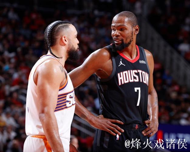 杜兰特26+10三分准绝杀 火箭主场险胜太阳 杜兰特26+10三分准绝杀 火箭主场险胜太阳